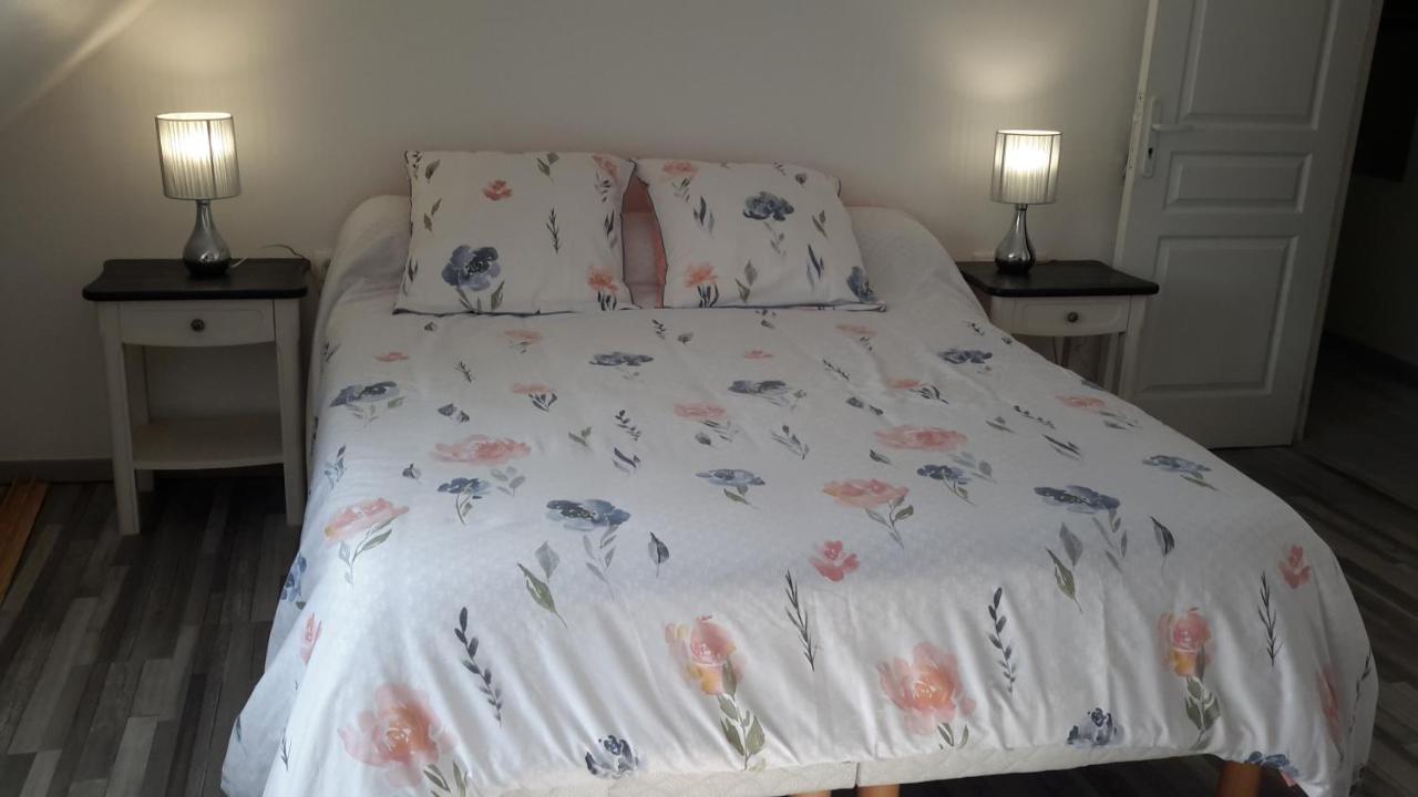 Le Chat Bleu Pont-Croix Экстерьер фото